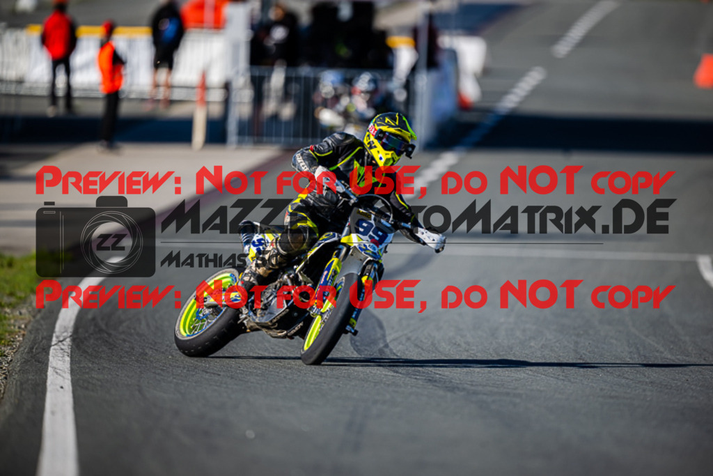 MaZZes_FotoMatrix_220903_9766 | S3