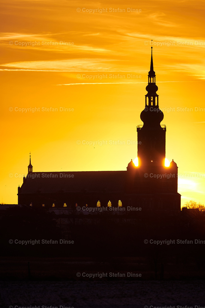 _DSC0282 | Findlinge im Eis, Zeesenboote bei der Traditionsregatta, eine Seebrücke im Sonnenaufgang - mit den Bildern aus dieser Galerie erhalten Sie wunderschöne Aufnahmen über das ganze Jahr. Ein tolles Produkt zum Verschenken, Werben oder zum Träumen vom nächsten - Realisiert mit Pictrs.com