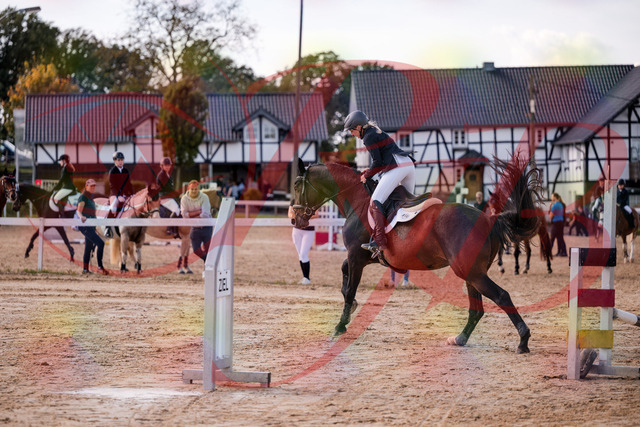 2026_10_03_Siefer-Hof_144053_Z81_12453322 | Professionelle Reitsport-, Turnier- und Eventfotografie von Robert Broda. Galerien mit ausgewählten und bearbeiteten Bildern direkt online ansehen und bestellen.