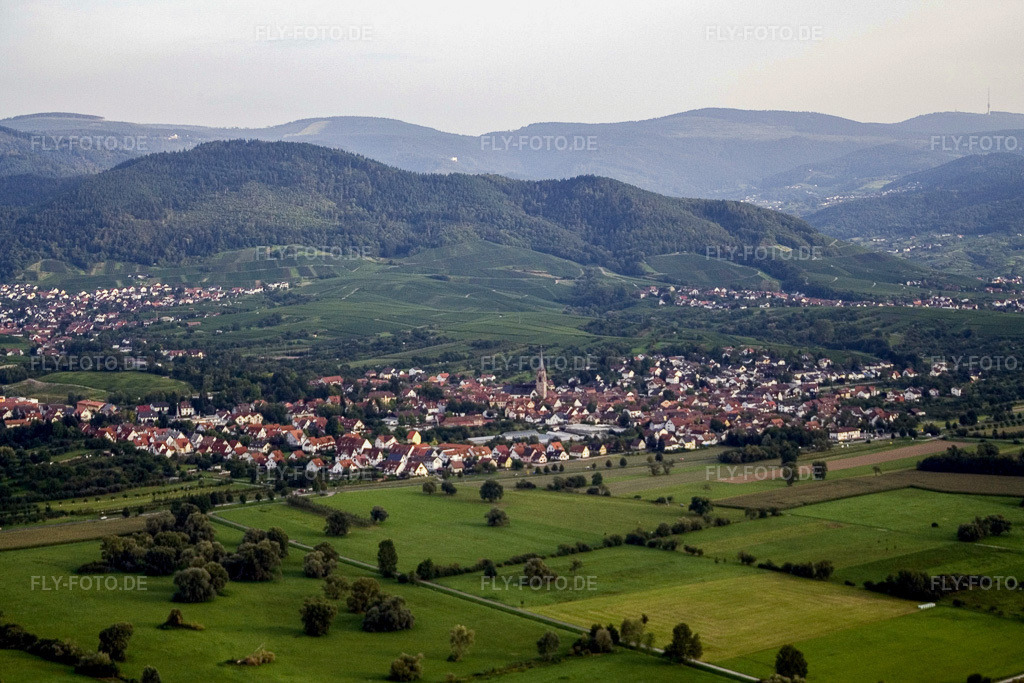 Luftbild: Ortsansicht von Nordwesten im Ortsteil Steinbach in Baden-Baden im Bundesland Baden-Württemberg in Deutschland. Foto: IMG_3888.jpg vom 10.09.2006 durch Werner Riehm/FLY-FOTO.de