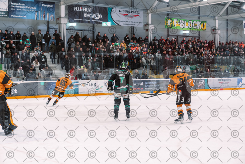 Alligators_vs_Fuessen_21.11.2025-068 | Höchstadt Alligators Fotogalerie: Eishockey-Action aus Franken. Professionelle Spielfotos, Portraits & Stadionbilder zum Download. Jetzt entdecken! - Realisiert mit Pictrs.com