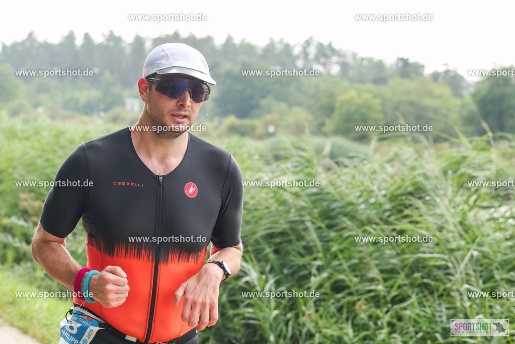 LUR_1530 | 34. M-net Erlanger Triathlon 2025 #erlangertriathlon  #mnettriathlon2025 #mnettriathlon #team #olympischedistanz #mitteldistanz #triathlon #maindonaukanal  #erlangertriathlon2025 #yourpictrs #tv1848 #tv1848erlangen  #triathlonbayern #sportinerlangen #demsportverbunden #sportshot_your_pictrs Copyright: www.sportshot.de