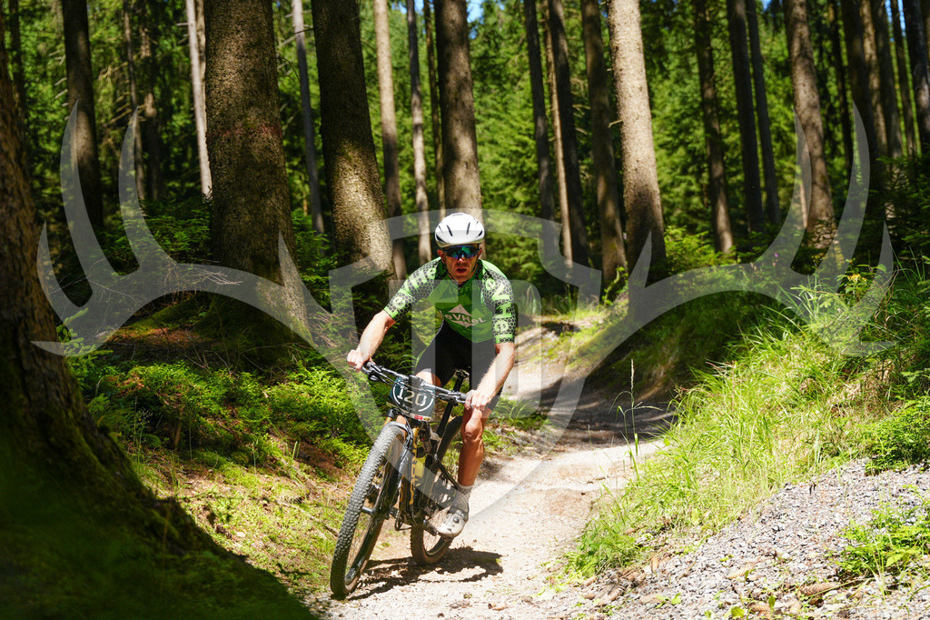 FC603891 | Fotogalerie der Treibjagd im Dunkelwald - Dein MTB Etappenrennen im Erzgebirge - Realisiert mit Pictrs.com