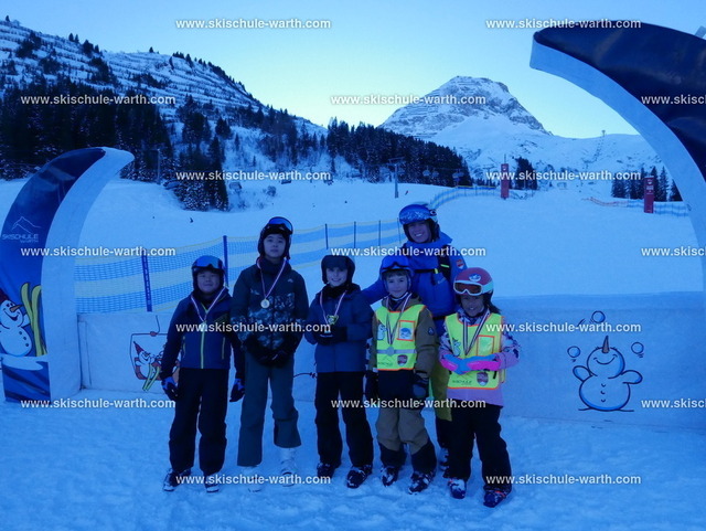 Gruppe Marith | Photos von der Skischule Warth - Realisiert mit Pictrs.com