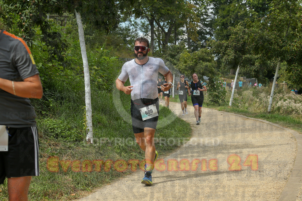 250824_1416_EX1_5609 | Sportfotografie im Rhein-Sieg Kreis, Köln, Bonn, NRW, Rheinland Pfalz, Hessen, etc. Unser Tätigkeitsfeld umfasst den Laufsport vom Volkslauf über den Marathon, Duathlon, Triathon bis zum Ultralauf wie Kölnpfad Ultra oder Schindertrail.