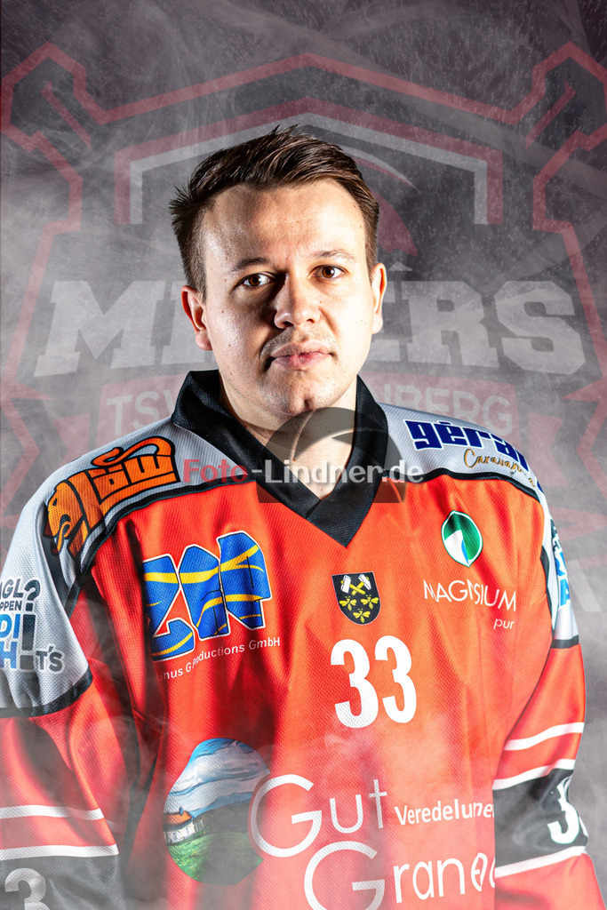 33 | Shop für Sportfotografie, Bilddatenbank, Pressefotografie, Fußball, Eishockey, Aktionsfotos