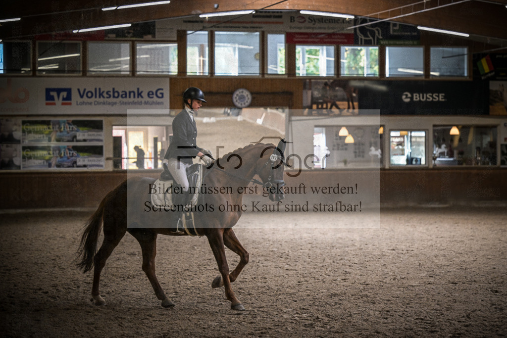 DOS_0709 | Entdecke hochwertige Reitturnierfotos von Foto Oger. Professionell, emotional und authentisch – jetzt Lieblingsmomente im Shop bestellen.Deutschlandweite Turnierfotografie. - Realisiert mit Pictrs.com