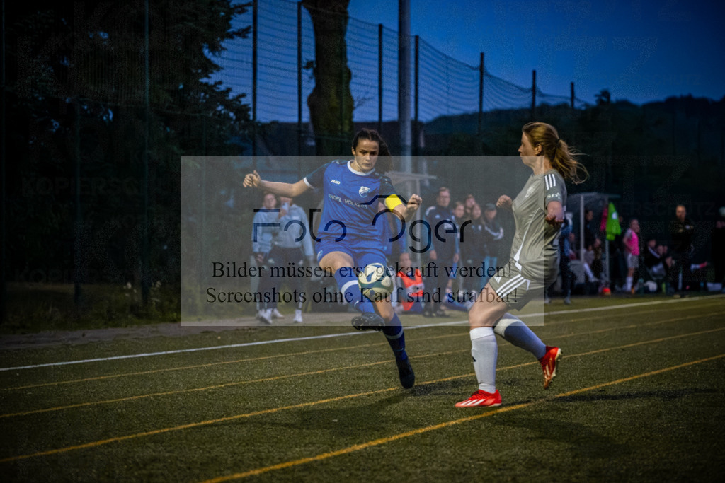 SG Holzhausen / Schölerberg / TuS Nahne - SV Harderberg | Fr.-BZP Weser-Ems · SG Holzhausen / Schölerberg / TuS Nahne - 1. Damen · Sportplatz Auf dem Volke - Realisiert mit Pictrs.com