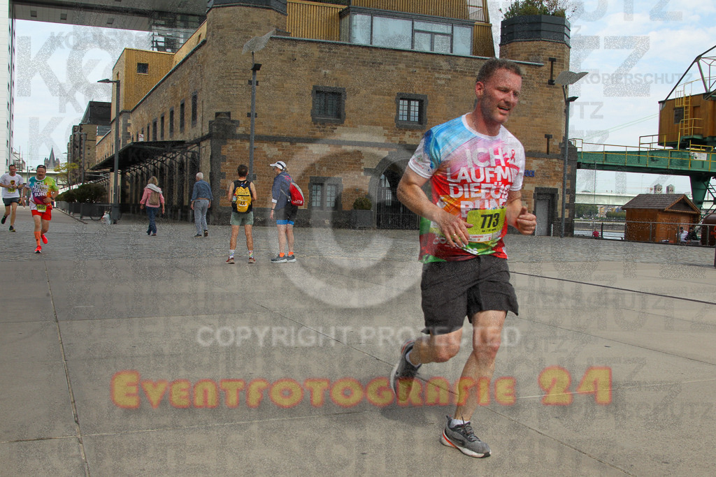 250920_1323_EV4_5381 | Sportfotografie im Rhein-Sieg Kreis, Köln, Bonn, NRW, Rheinland Pfalz, Hessen, etc. Unser Tätigkeitsfeld umfasst den Laufsport vom Volkslauf über den Marathon, Duathlon, Triathon bis zum Ultralauf wie Kölnpfad Ultra oder Schindertrail.