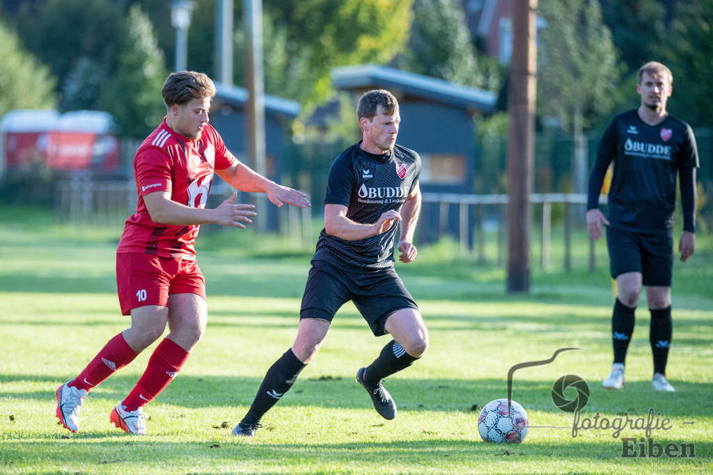 TV Metjendorf-SVE Wiefelstede | Kreisliga Herren;TV Metjendorf (rot)-SVE Wiefelstede (schwarz) am 08.08.2023; in Metjendorf (Sportanlage Metjendorf), Photo: Philip Eiben 2023 - Realisiert mit Pictrs.com