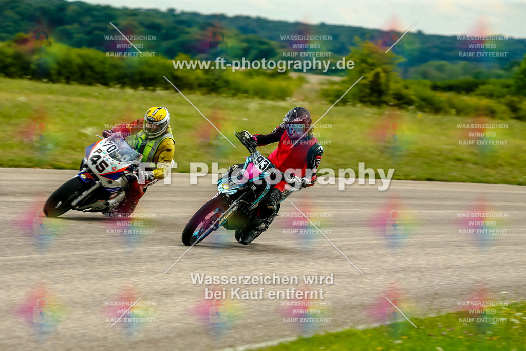 Chambley Juli-3279 | Hier findet Ihr Bilder von Touristenfahrten auf der Nürburgring Nordschleife oder von anderen Veranstaltungen die ich besucht habe. Viel Spass beim Durch Schauen 