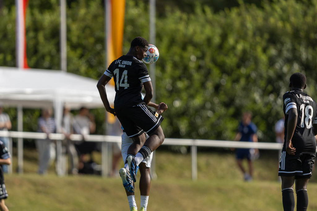 Fußball I Männer I 40. Pfingscup Hollage I 13262 | realhellocedii - Realisiert mit Pictrs.com