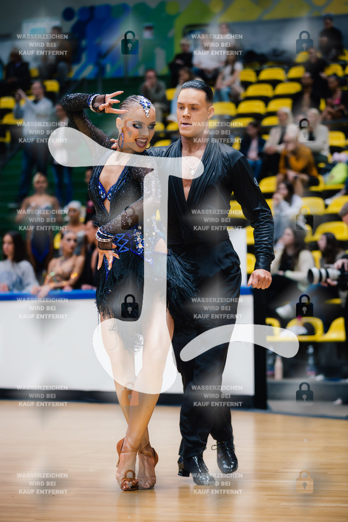Hessen Tanzt WDSF International Open Latin 7th (74) Augustinas Trinkus _ Beatrice Rupslaukyte (Lithuania)-2025-05-18-3455 | Webshop for digital downloads and prints of dance sport, event & show photographer Julian Link - Realisiert mit Pictrs.com