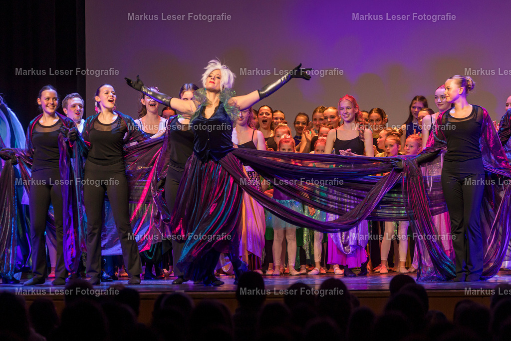 mlBallettFr-7516 | Markus Leser Fotografie - Realisiert mit Pictrs.com