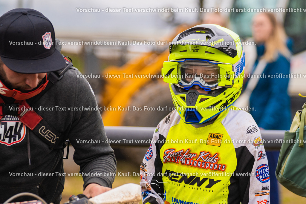 20260412_MCCBensdorf-1028 | Sportfotografin aus Berlin-Brandenburg mit Fokus auf Motocross. Ich halte deine sportliche Leistung und echte Emotionen auf und neben der Strecke professionell fest. Entdecke die Fotos von deinem Rennen und bestelle sie direkt hier im Shop.