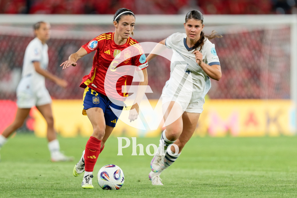Spain v Switzerland - UEFA Women's EURO 2025 Quarter-Final | BERN, SWITZERLAND - JULY 18: Aitana Bonmati of Spain (L)  controls the ball  under pressure from Noemi Ivelj of Switzerland (R) during the UEFA Women's EURO 2025 Quarter-Final match between Spain v Switzerland at Stadion Wankdorf on July 18, 2025 in Bern, Switzerland. (Photo by Giuseppe Velletri/Sports Press Photo/Getty Images)