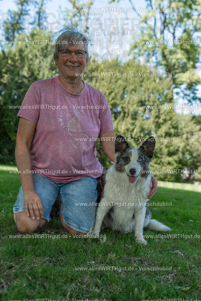 Hundeschwimmen_Volksbad_2026-allesWIRTHgut_Tierfotografie-2609061326-7R500775 | Professionelle Tierfotografie in Mönchengladbach von Daniel Wirth (allesWIRTHgut). Liebevolle & natürliche Bilder von Hunden & Katzen für unvergessliche Erinnerungen.