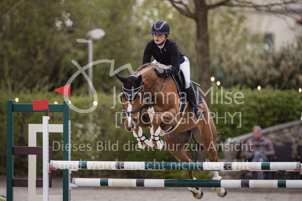 230426_HofSosath_Stil-L-504 | Deine schönsten Turniermomente als professionelle Fotos! Entdecke hochwertige Pferdesport-Fotografie im Online-Shop. Jetzt Fotos finden & bestellen!