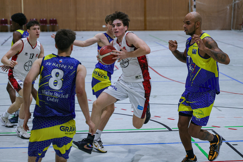 Regio BAYER GIANTS vs SV Haspe 70-67 | Fotos von Basketballspielen aus dem Raum NRW fotografiert von Gero Mueller-Laschet und Daniel Schaefer - Realisiert mit Pictrs.com