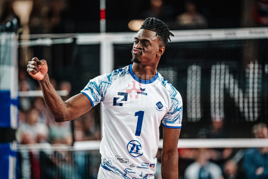 Volleyball | Herren | Saison 2024/2025 | 1. Volleyball Bundesliga Männer | Halbfinale | SVG Lüneburg vs. VfB Friedrichshafen | 05.04.2025 | Jubel von Jose Israel Masso Alvarez (#1, VfB Friedrichshafen)