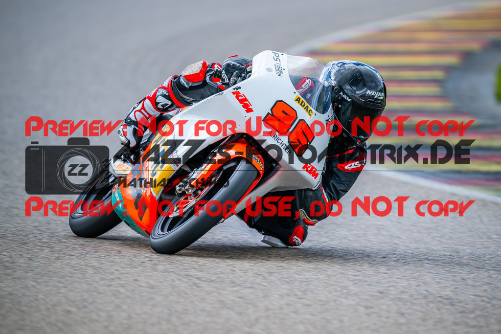 MaZZes_FotoMatrix_240505_6007705_2996 | KTM