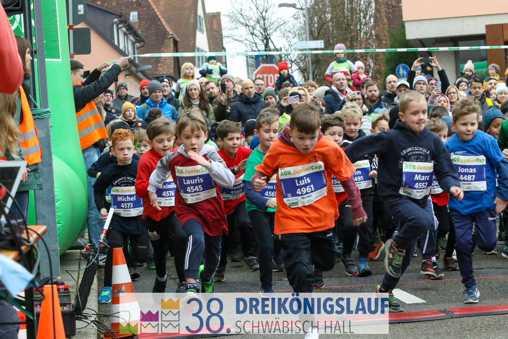 400m AOK Junior Cup | 3 Koenigslauf 2024 400m AOK Junior Cup - Realisiert mit Pictrs.com