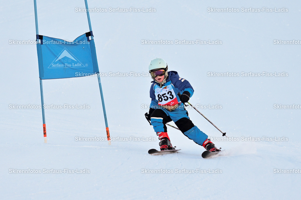 SRF_25.12.2025_0173 | Skirennfotos,Serfaus,Fiss,Ladis,Kinderskirennen,Winter,Tirol,Oberland,skirace,SFL,feelfree,weil wir's genießen,ski,Ski,skifahren,Sonnenplateau, - Realisiert mit Pictrs.com