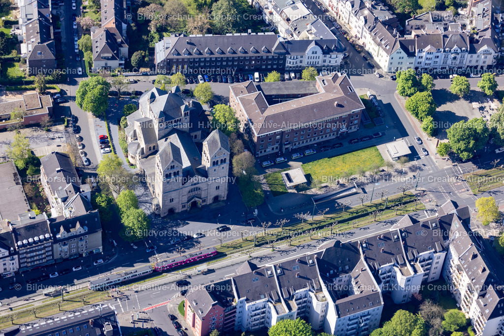Luftbild Düsseldorf Oberkassel -Kath. Kirche St. Antonius Luegallee   439A3557 | Luftbildfotografie Hermann Klöpper/ Creative-Airphotography - Realisiert mit Pictrs.com