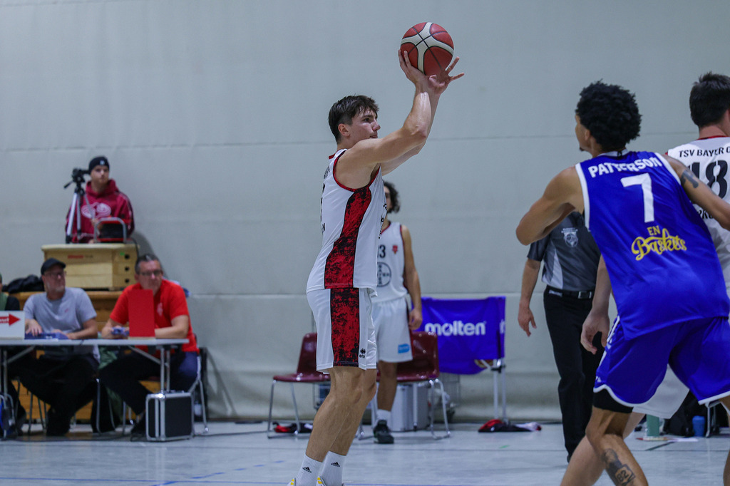 Regio Test BAYER GIANTS vs EN Baskets Schwelm-59 | Fotos von Basketballspielen aus dem Raum NRW fotografiert von Gero Mueller-Laschet und Daniel Schaefer - Realisiert mit Pictrs.com