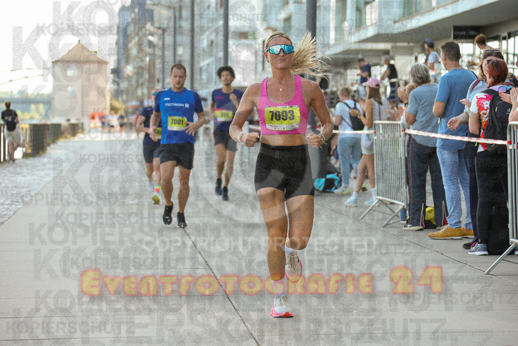 250920_1445_EX1_7441 | Sportfotografie im Rhein-Sieg Kreis, Köln, Bonn, NRW, Rheinland Pfalz, Hessen, etc. Unser Tätigkeitsfeld umfasst den Laufsport vom Volkslauf über den Marathon, Duathlon, Triathon bis zum Ultralauf wie Kölnpfad Ultra oder Schindertrail.