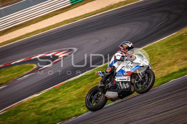 0367-240831_EL-012_367 | Deine Full-Service-Agentur für ✔️Videoproduktionen und ✔️Motorsportfotografie Jetzt Angebot anfragen!