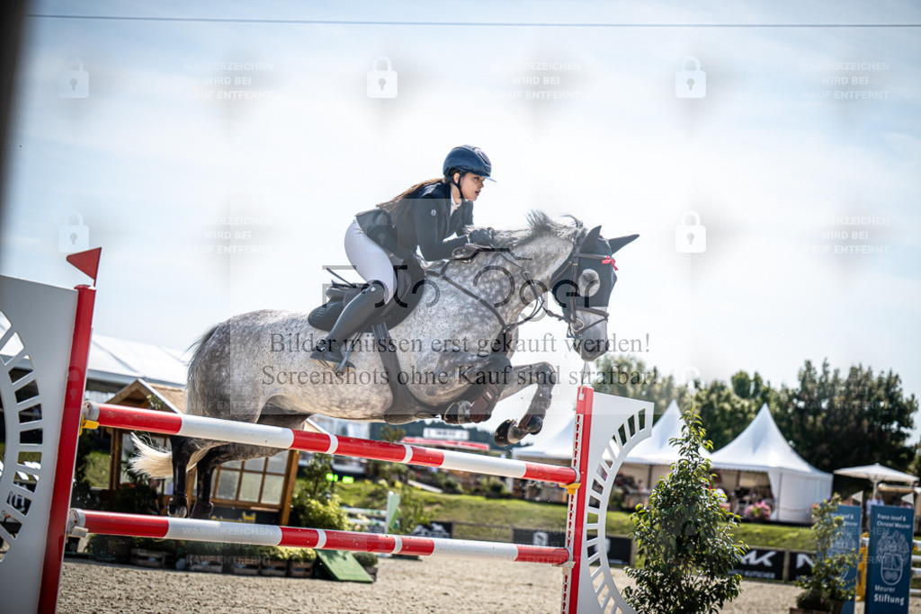 DOS_6816 | Entdecke hochwertige Reitturnierfotos von Foto Oger. Professionell, emotional und authentisch – jetzt Lieblingsmomente im Shop bestellen. - Realisiert mit Pictrs.com