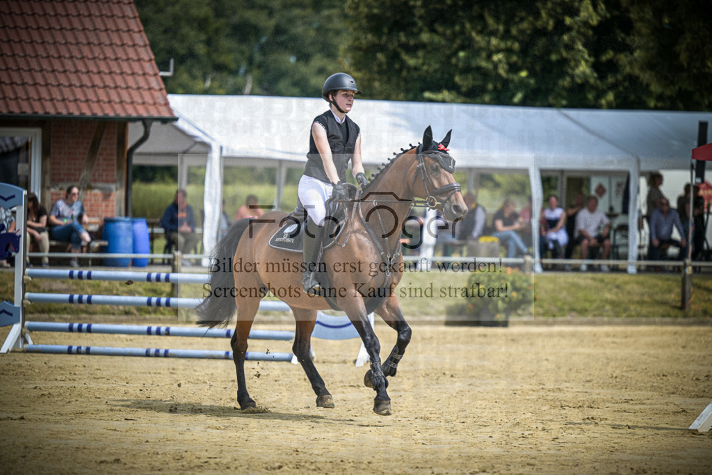 DOS_5872 | Entdecke hochwertige Reitturnierfotos von Foto Oger. Professionell, emotional und authentisch – jetzt Lieblingsmomente im Shop bestellen.Deutschlandweite Turnierfotografie. - Realisiert mit Pictrs.com