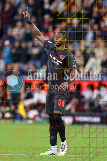 Bayer 04 Leverkusen vs Eintracht Frankfurt - Bundesliga  | Leverkusen, Deutschland, 12.09.25:   Christian Michel Kofane (Bayer 04 Leverkusen) gestikuliert, Gestik waehrend des Spiels der Bundesliga zwischen  Bayer 04 Leverkusen vs Eintracht Frankfurt in der BayArena(Foto von Brauer-Fotoagentur / Adrian Schlueter)