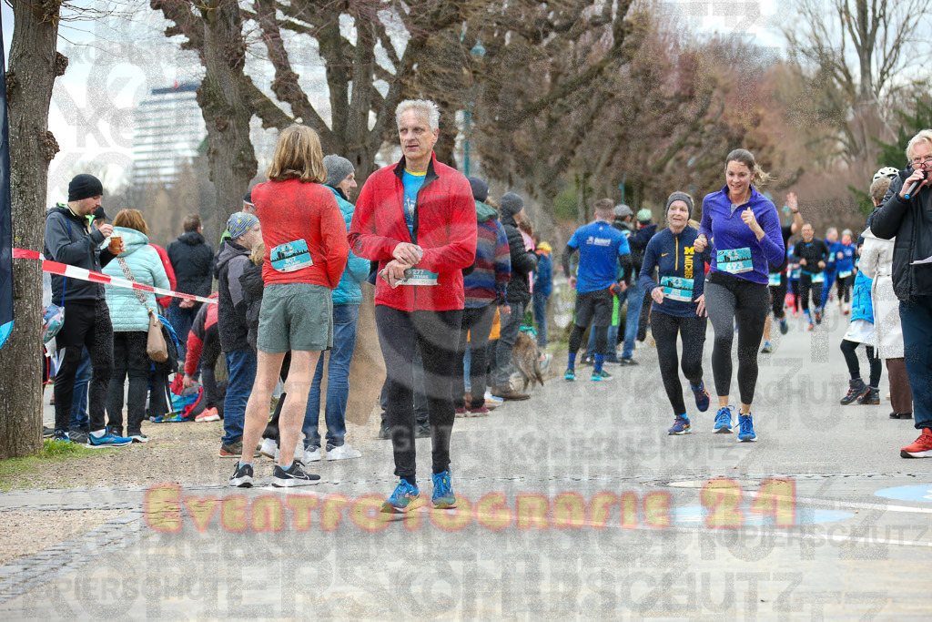 231231_1210_EX1_5997 | Sportfotografie im Rhein-Sieg Kreis, Köln, Bonn, NRW, Rheinland Pfalz, Hessen, etc. Unser Tätigkeitsfeld umfasst den Laufsport vom Volkslauf über den Marathon, Duathlon, Triathon bis zum Ultralauf wie Kölnpfad Ultra oder Schindertrail.