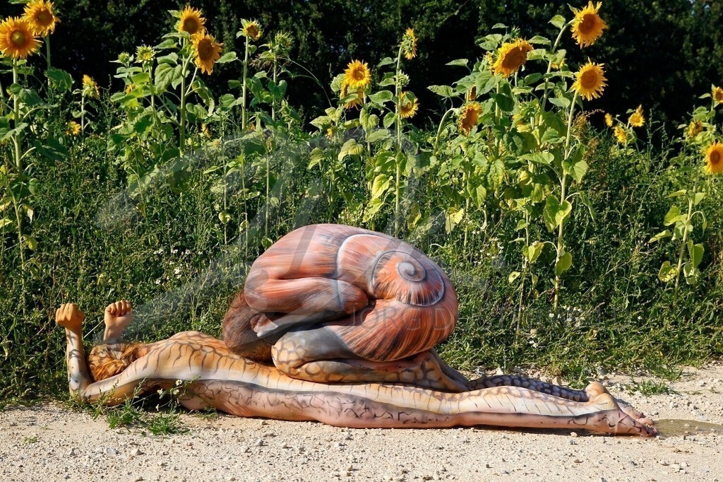 AnimalArt-SCHNECKE_8857 | #002 | Modelle: Julia u. Katta | Foto: Tschiponnique Skupin - Realisiert mit Pictrs.com