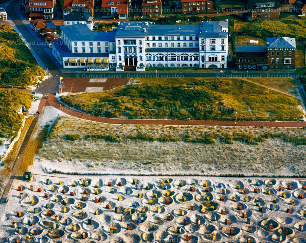 7000904 | Strandhotel Kurhaus, Juist, Nationalpark Niedersaechsisches Wattenmeer ca.1982