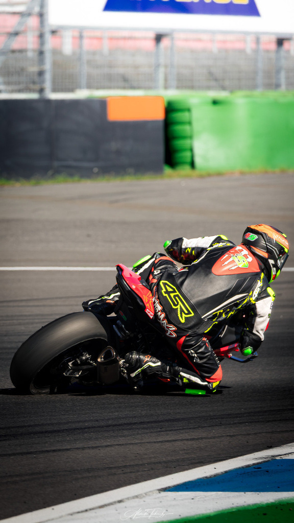 Ducati Trackday Hockenheimring 2026 | Entdecken Sie die faszinierende Welt von Alexander Tschuncky Arts: Kreative Fotografie, atemberaubende Automobilkunst und hochwertiger Bilderdruck. Lassen Sie sich inspirieren! - Realisiert mit Pictrs.com