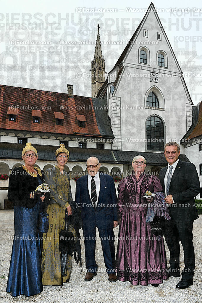 ALP0319_XXXIX_Chopin-Festival_Schreiber-Boegl-Kanitzer-Neulinger-Erber | (C)FotoLois.com, Alois Spandl, XXXIX. internationales CHOPIN-Festival in der Kartause Gaming, Eröffnung des Festivals mit Einmarsch der Goldhaubengruppe Lackenhof mit der Musikkapelle Gaming sowie den Ehrengästen und Eröffnungsansprachen in der Barockbibliothek, Fr 4. August 2023.