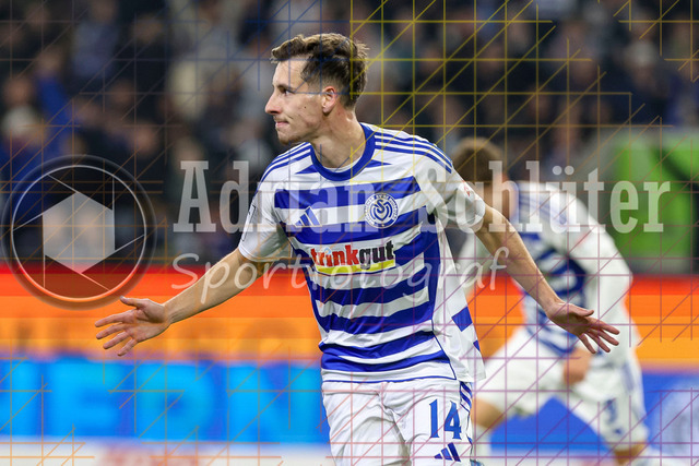 MSV Duisburg vs SV Waldhof Mannheim - 3. Liga | Duisburg, Deutschland, 07.11.25:   Conor Noß (MSV Duisburg) Torjubel, jubelt nach seinem Treffer zum 1:0 waehrend des Spiels der 3. Liga MSV Duisburg vs SV Waldhof Mannheim in der schauinsland-reisen-arena(Foto von Brauer-Fotoagentur / Adrian Schlueter)