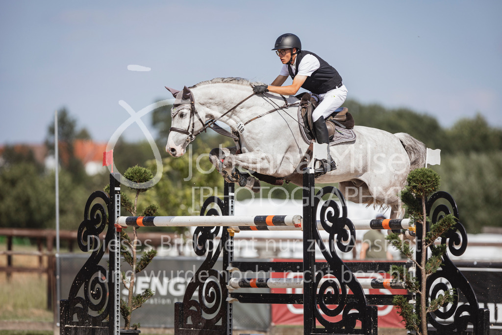 240628_LüPfSpTa_S1-Spr-118 | Deine schönsten Turniermomente als professionelle Fotos! Entdecke hochwertige Pferdesport-Fotografie im Online-Shop. Jetzt Fotos finden & bestellen!