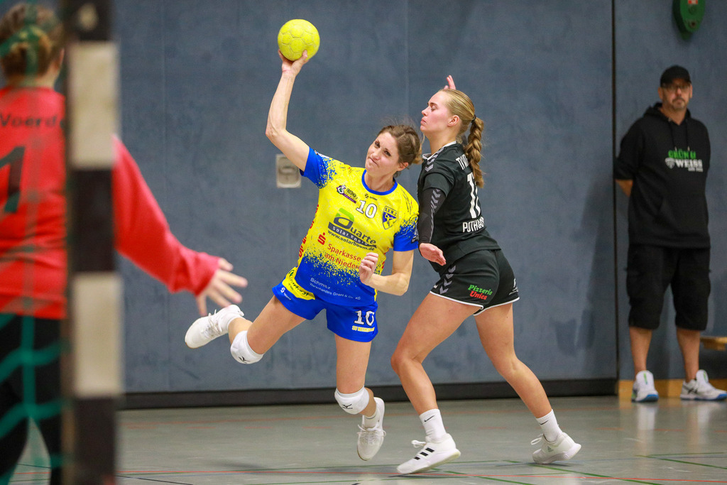 SVN_TvVoerde_021124_132 | Bildergalerie von Sport-Ereignissen aber auch von weiteren spannenden Dingen - nicht nur vom Niederrhein. In Anlehnung an den bekannten Spruch von Hanns Dieter Hüsch heißt das Motto: "Niederrhein ist überall".  - Realisiert mit Pictrs.com