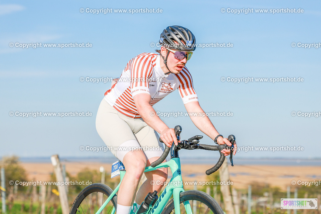 829_AR6_8422 | Neusiedlersee Radmarathon 2026@sportshot_your_pictrs #yourpictures#roadtowm2029 #nrm #neusiedlerseeradmarathon #neusiedlersee #neusiedlerseetourismus #burgenland #mörbisch #nrm26 #burgenlandtourismus #voglundco #poweredbyburgenlandtourismus #radsport #rad #marathon #ucigranfondo #visitburgenland #ucigranfondoworldseries