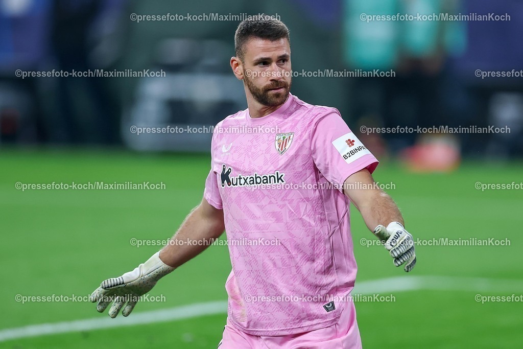 UCL01102501216 | 01.10.2025, Fußball, UEFA Champions League, Borussia Dortmund - Athletic Club Bilbao, BVB Stadion, 2. Spieltag, Saison 2025 2026: Torhüter Unai Simon (Bilbao #01)  Regulations prohibit any use of photographs as image sequences and or quasi-video.