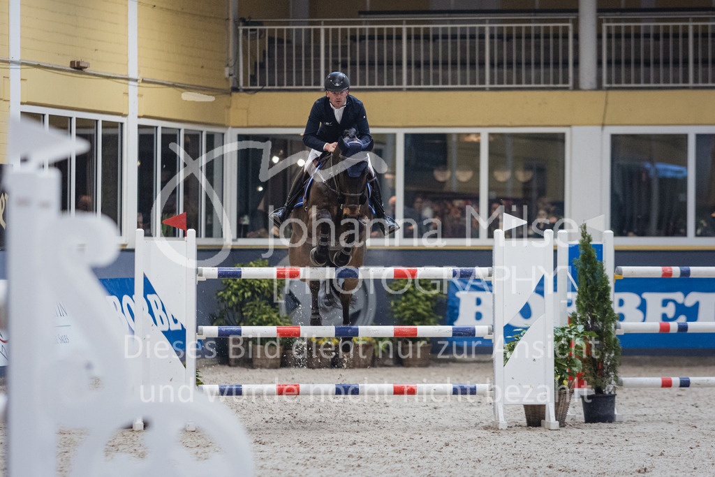 230212_Warstein_GP-544 | Deine schönsten Turniermomente als professionelle Fotos! Entdecke hochwertige Pferdesport-Fotografie im Online-Shop. Jetzt Fotos finden & bestellen!