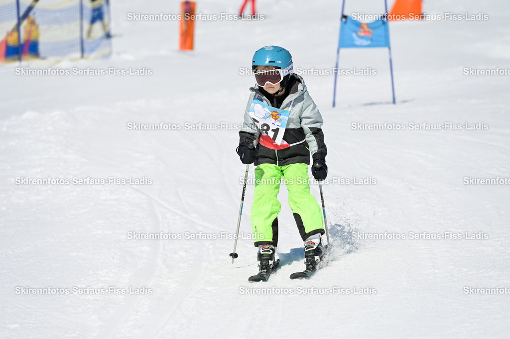 SRF_27.02.2026_614 | Skirennfotos,Serfaus,Fiss,Ladis,Kinderskirennen,Winter,Tirol,Oberland,skirace,SFL,feelfree,weil wir's genießen,ski,Ski,skifahren,Sonnenplateau, - Realisiert mit Pictrs.com