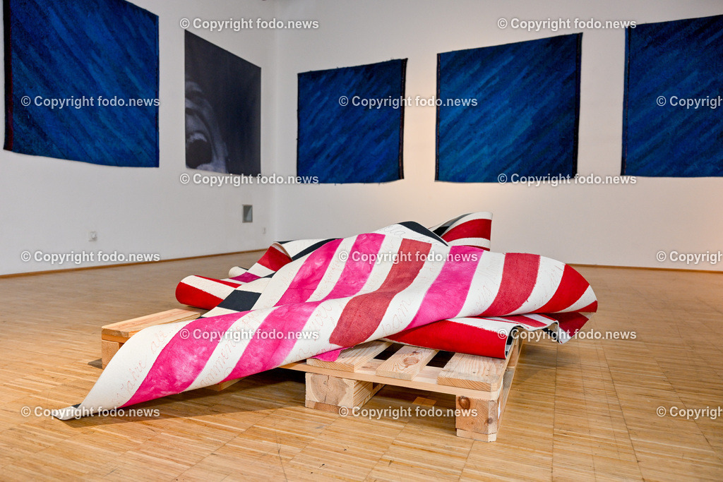 Linz_ Kunstuni_ Splace_ Marga Paersson_ 07.11.2023-6 | 07.11.2023, Linz, AUT, Kunstuniversitaet Linz, Splace, im Bild Ausstellung Marga Paersson (Kuenstlerin), Bildgewebe