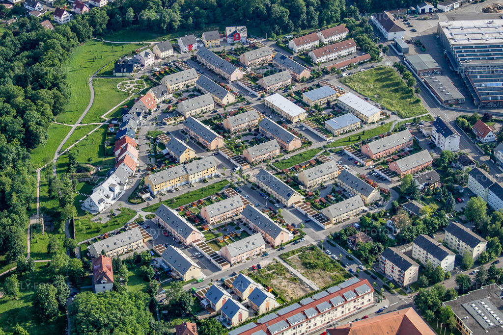 Luftbild: Graf-Stauffenberg-Straße in Rastatt im Bundesland Baden-Württemberg in Deutschland. Foto: IMG_18796.jpg vom 03.06.2009 durch Werner Riehm/FLY-FOTO.de
