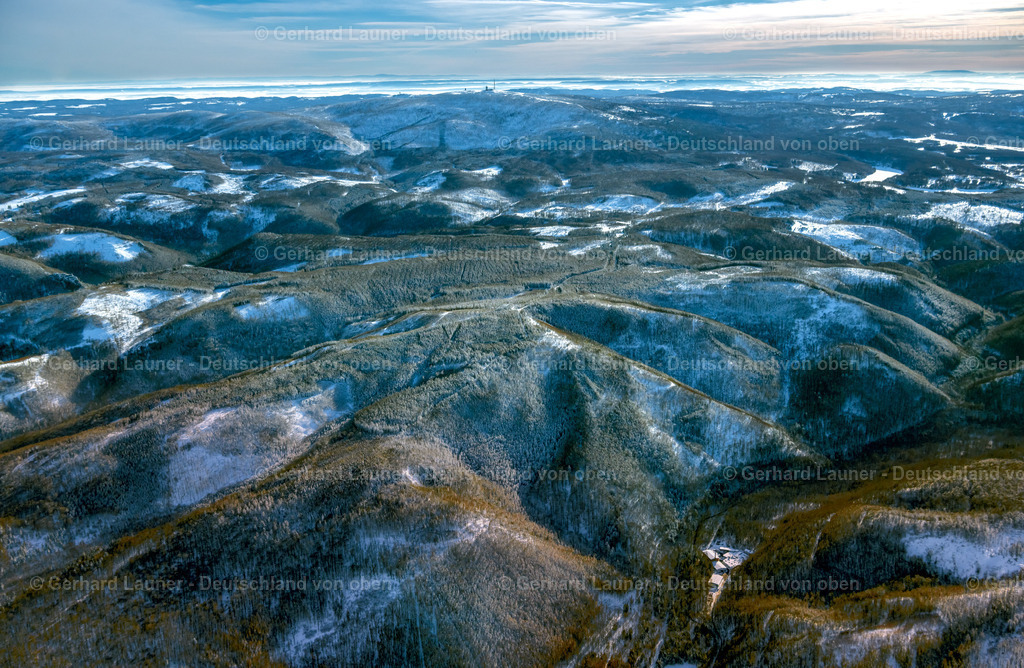 4044888 | Blick über den verschneiten Nationalpark Harz von Bad Harzburg in Richtung Brocken