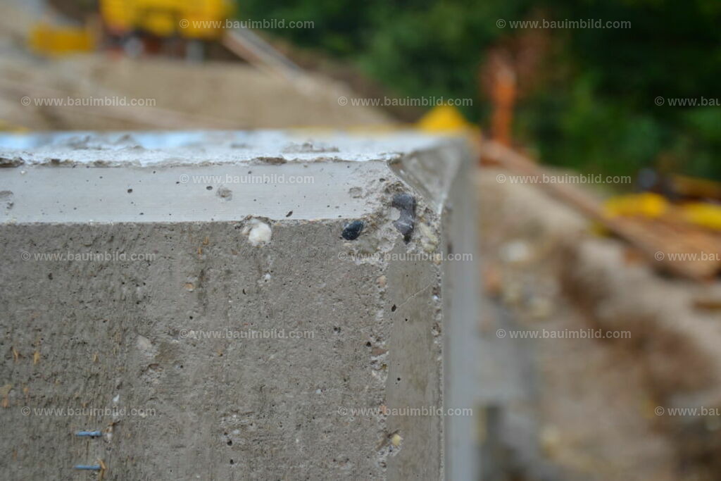 bib-lg04-betonarbeiten-0121 | Nach LV-Leistungsgruppen sortierte Detailfotos über den Bau eines Hauses. Alle Hausbau-Bilder direkt vom Urheber und Autor der Website Haus-Selber-Bauen.com